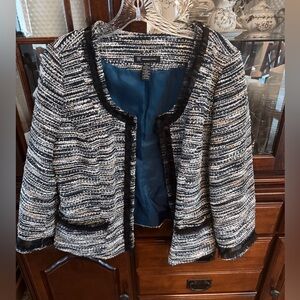 Chic Black/Navy/White Tweed Jacket